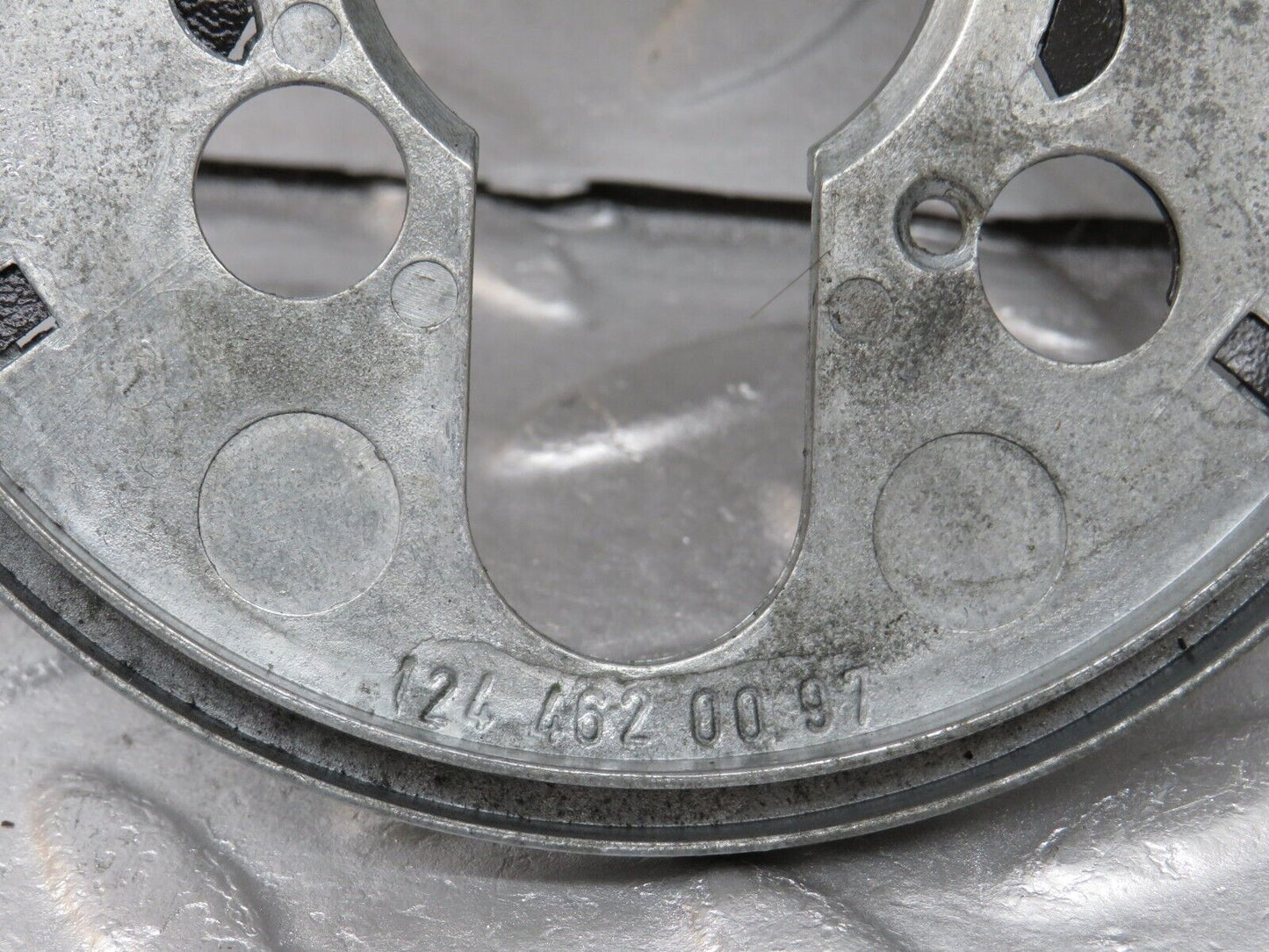 36985 Mercedes-Benz C126 420SEC Coupe Steering Wheel Contact Plate 1244620097