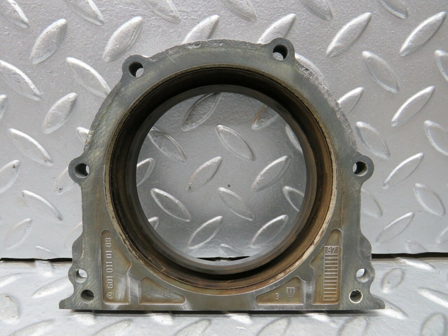 21729 Mercedes-Benz W126 300SE Crankshaft Rear Sealing Cover 6010110108