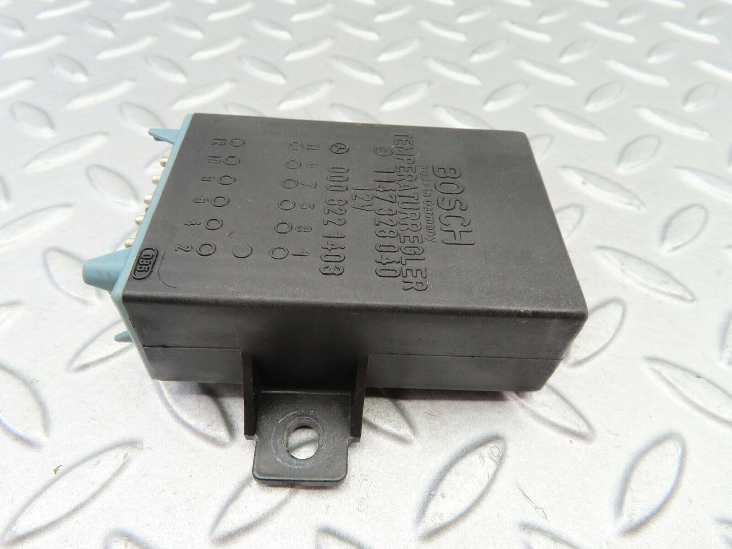 6192 Mercedes-Benz W126 380SE Heating Control Unit Bosch 0008221403