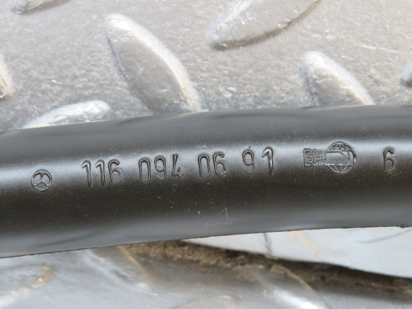 39826 Mercedes-Benz R107 350SL Coupe Air Intake Breather Hose 1160940691