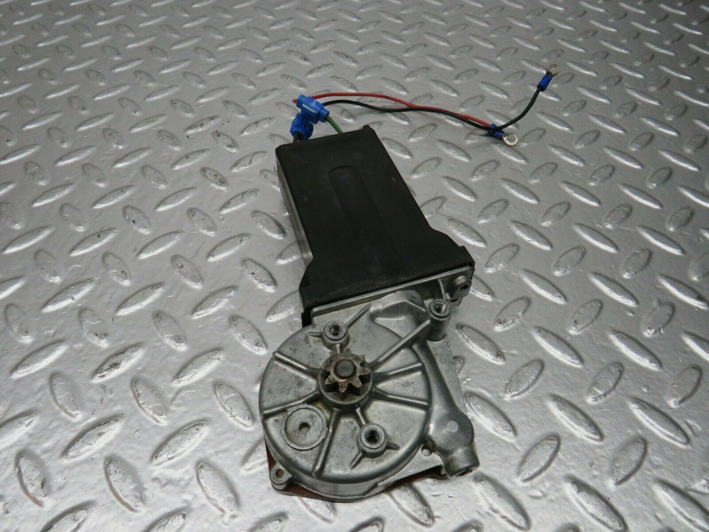 24558 Mercedes-Benz W108 Window Regulator Motor Front Right 0132001102