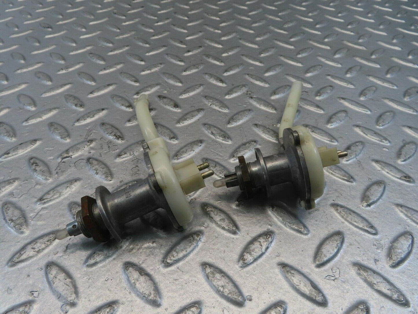 11064 Mercedes-Benz W123 230E Heater Regulator