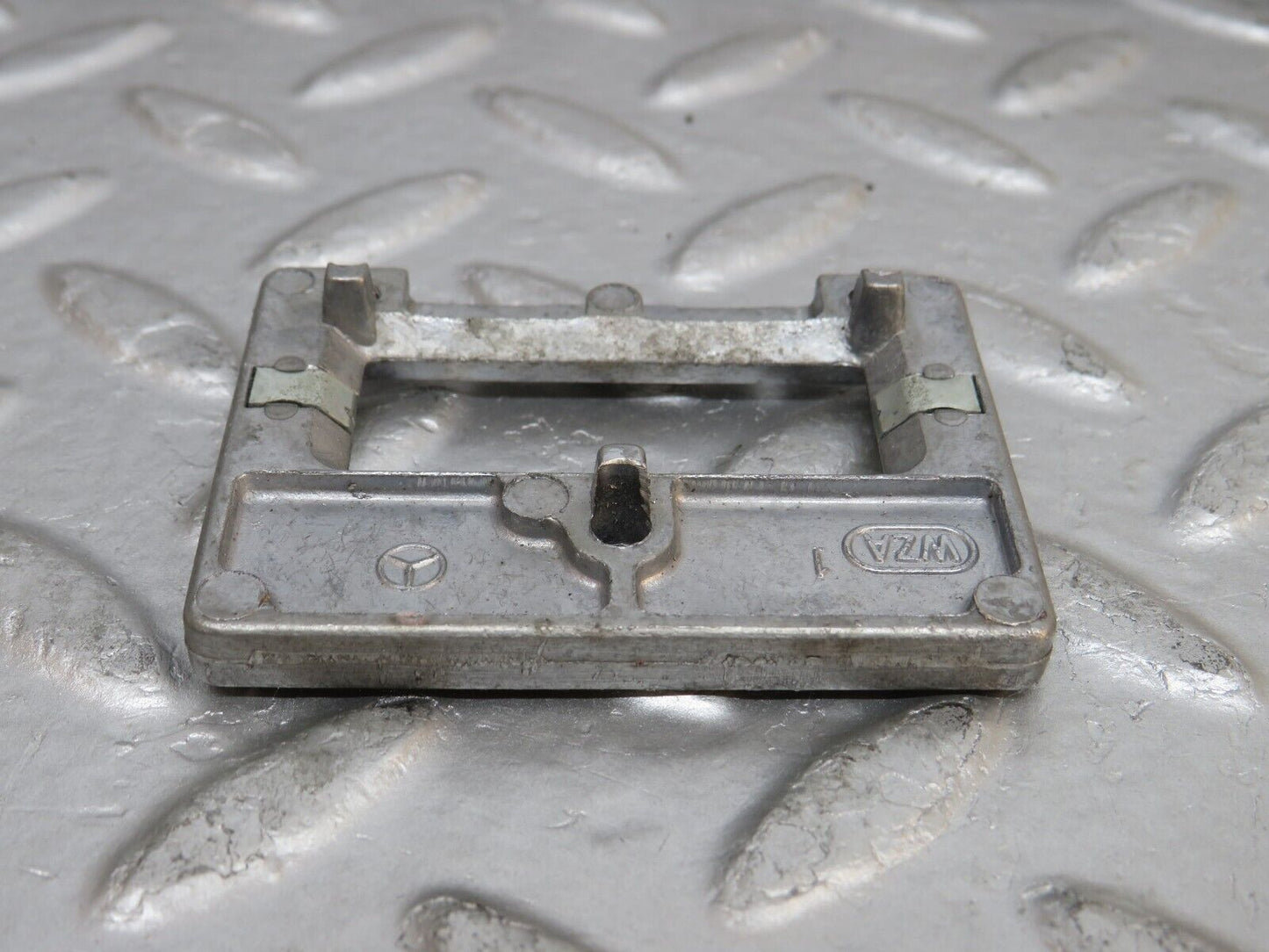 29325 Mercedes-Benz W124 230E Rear View Mirror Bracket