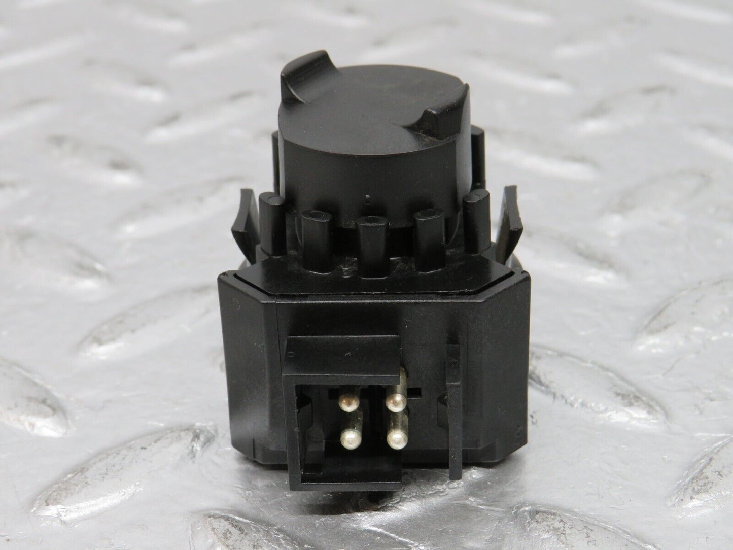 32609 Mercedes-Benz S124 300TE Wagon Kick Down Switch 0025452214