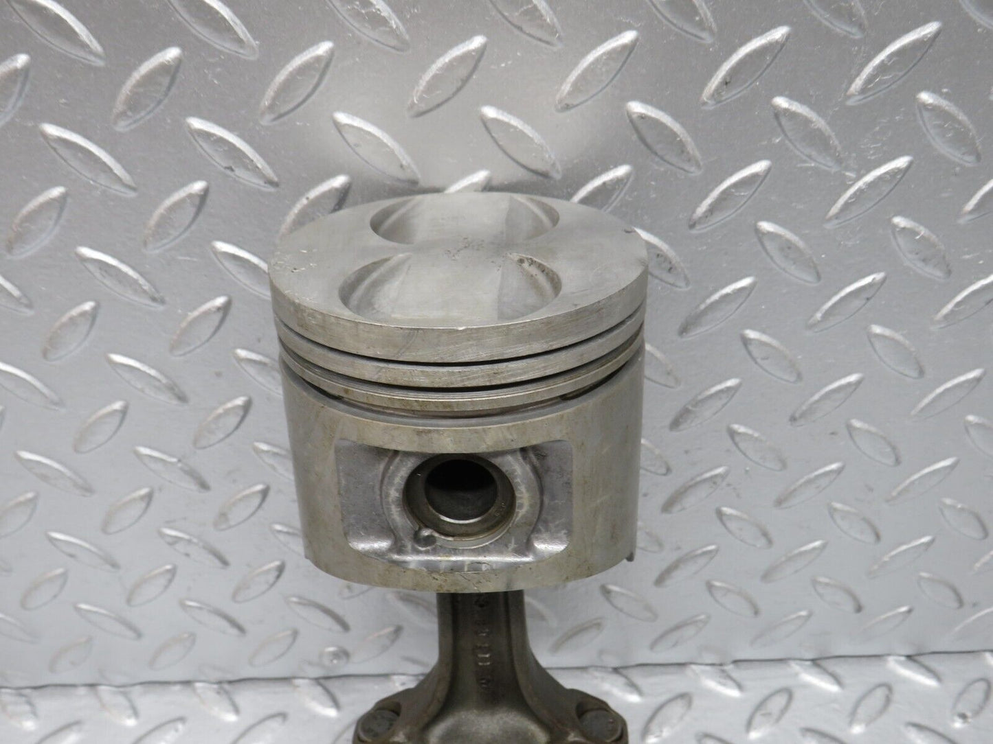 0004 Mercedes-Benz W116 350SE Piston With Connecting Rod 92.00 mm