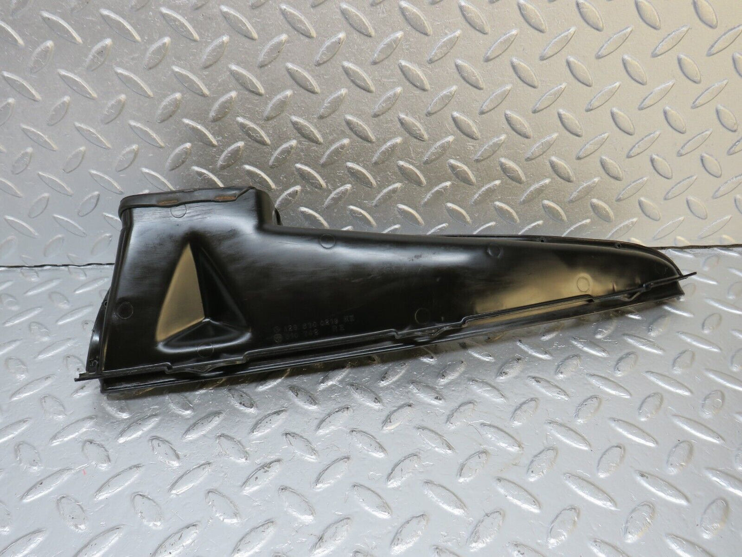 40550 Mercedes-Benz W123 300D Air Duct Vent Pair 1238300219 1238300119