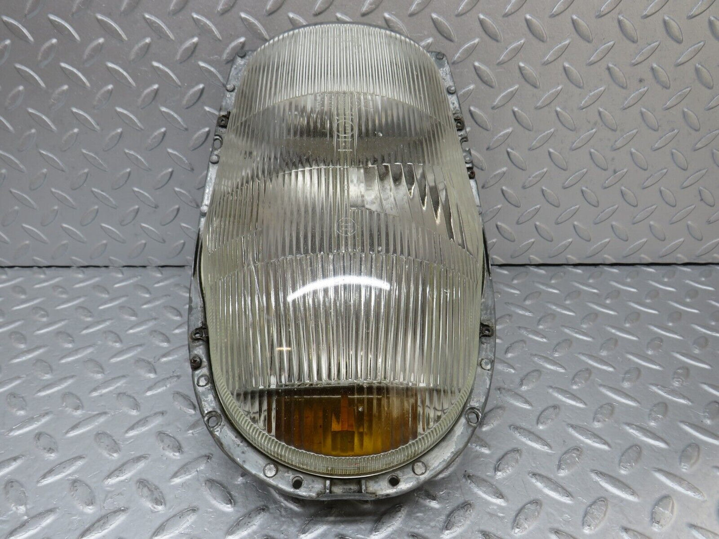 35864 Mercedes-Benz W108 Headlight Bosch 1305630023