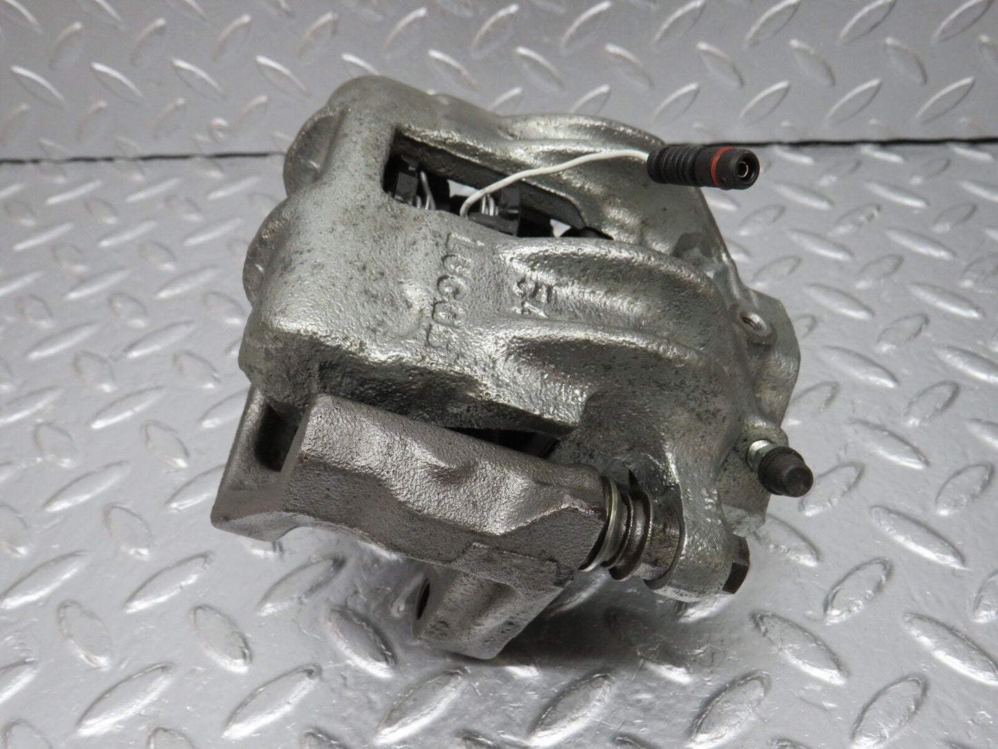 33541 Mercedes-Benz W202 C180 Front Left Brake Caliper Lucas 54