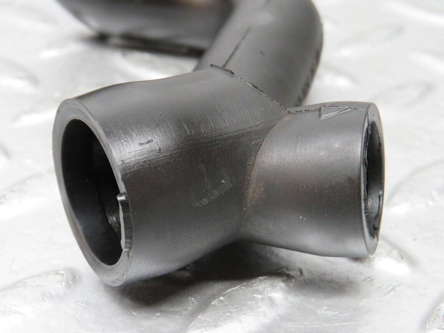 29875 Mercedes-Benz W123 230E  Air Intake Pipe 1020942582