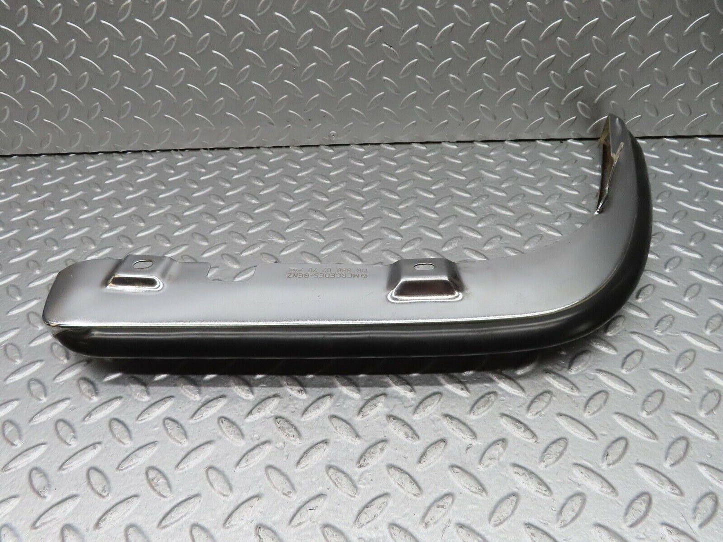 18156 Mercedes-Benz W116 450SEL Front Right Upper Bumper Corner 1168800270