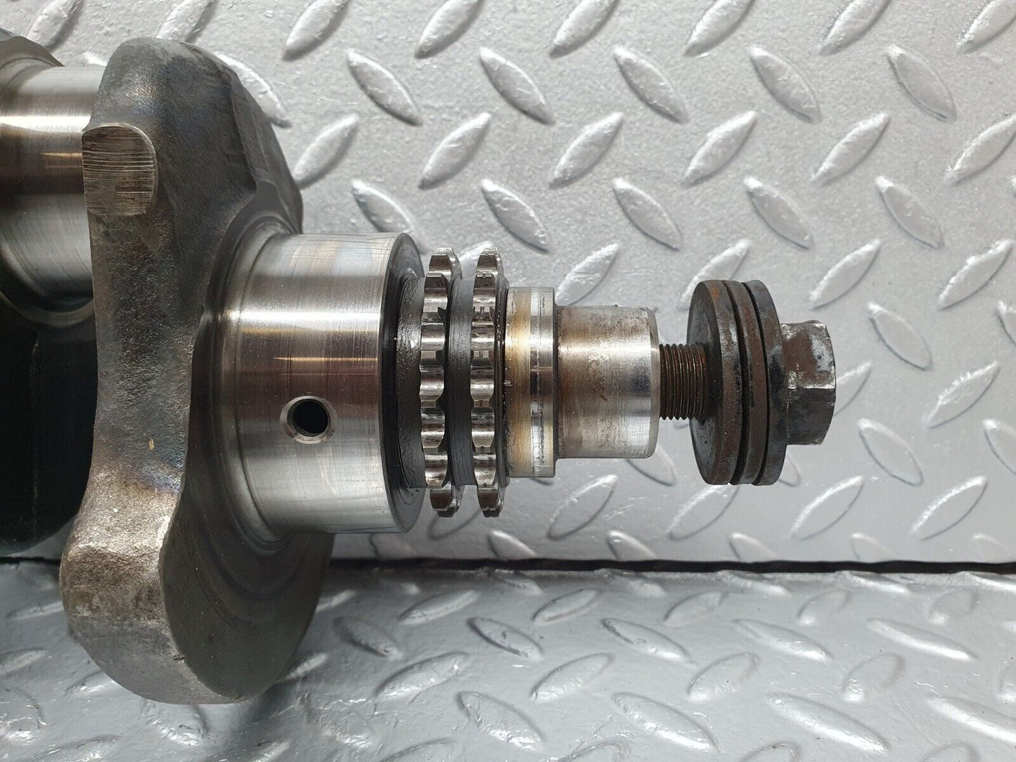 40878 Mercedes-Benz W123 240D Crankshaft
