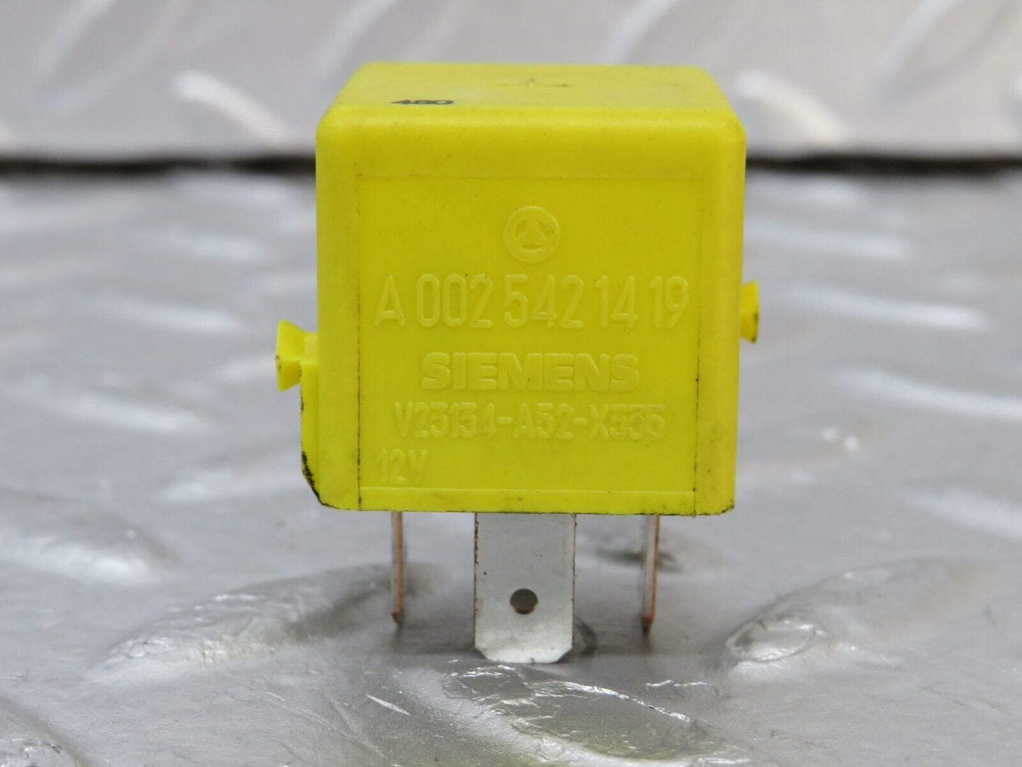 34868 Mercedes-Benz W210 320E Multi Purpose Relay 0025421419