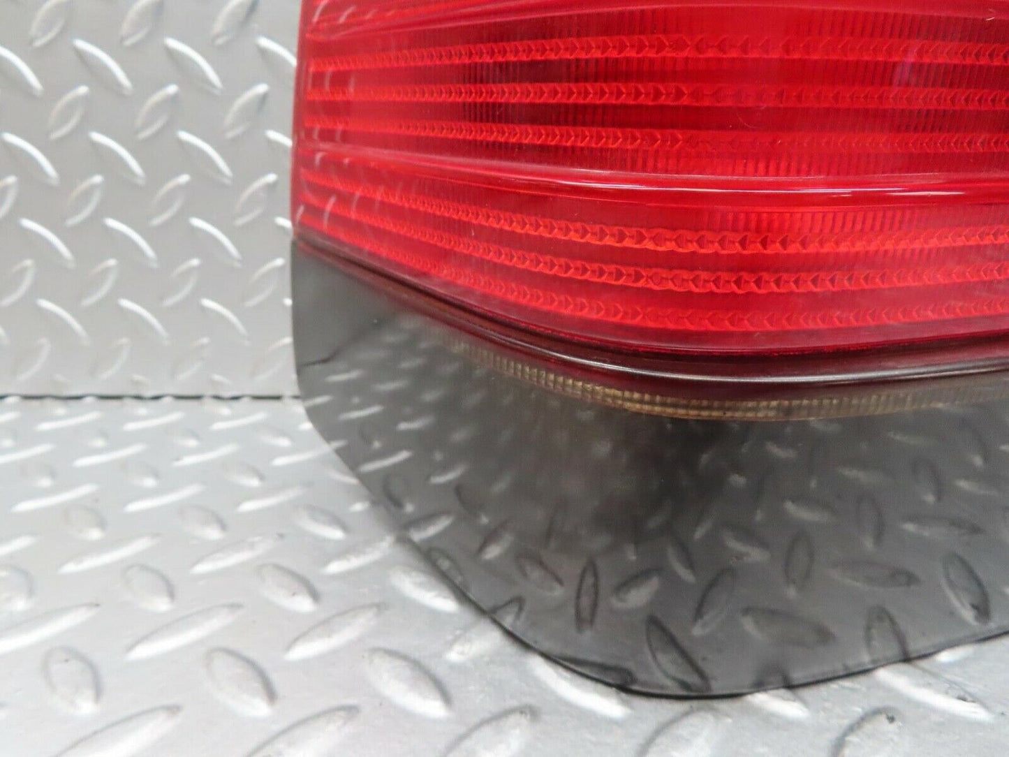 14914 Mercedes-Benz W140 S320 Tail Light Left Side