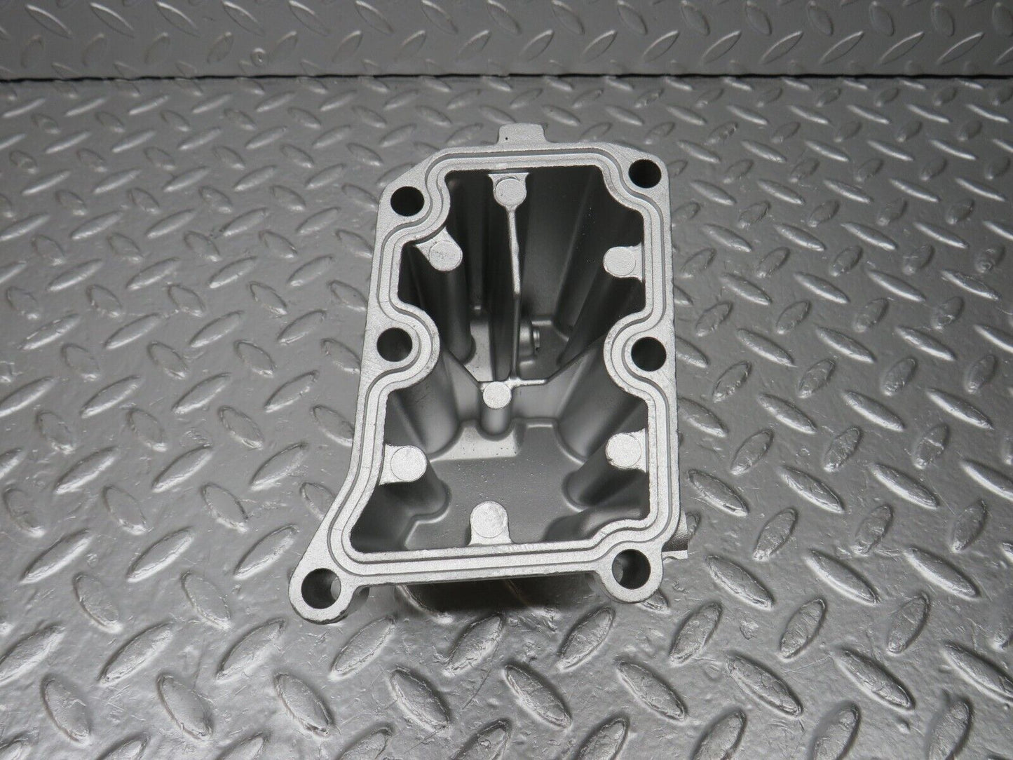 33537 Mercedes-Benz W202 C180 Engine Mount Gearbox Bracket 1112360330