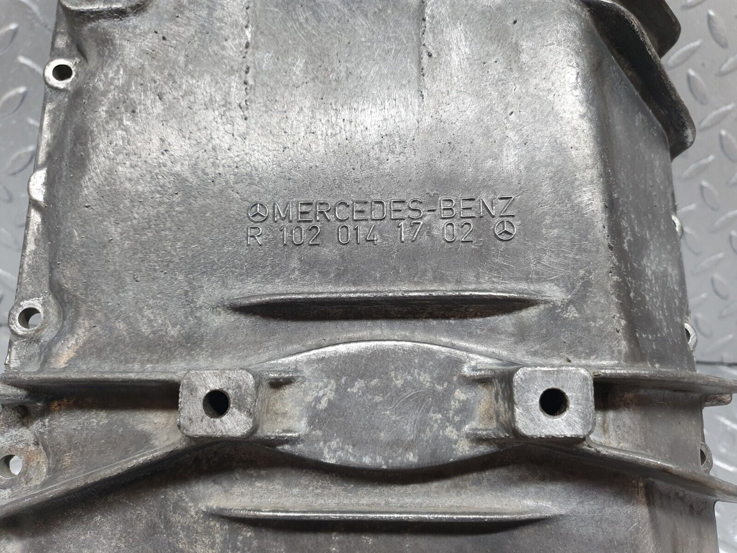 44001 Mercedes-Benz C123 230CE Coupe Oil Pan Oil Sump 1020141702