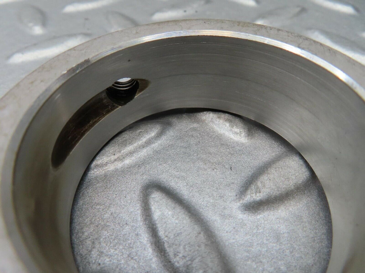16551 Mercedes-Benz C107 350SLC Coupe Camshaft Tower Bearing 1160512112