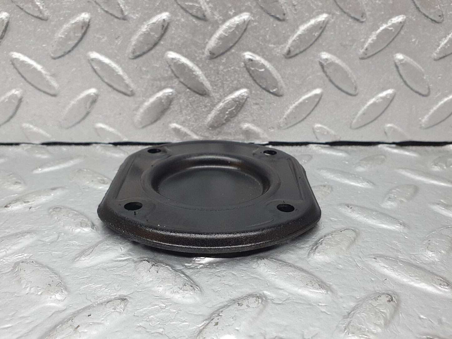44169 Mercedes-Benz C123 230CE Coupe Camshaft Access Cover Plate