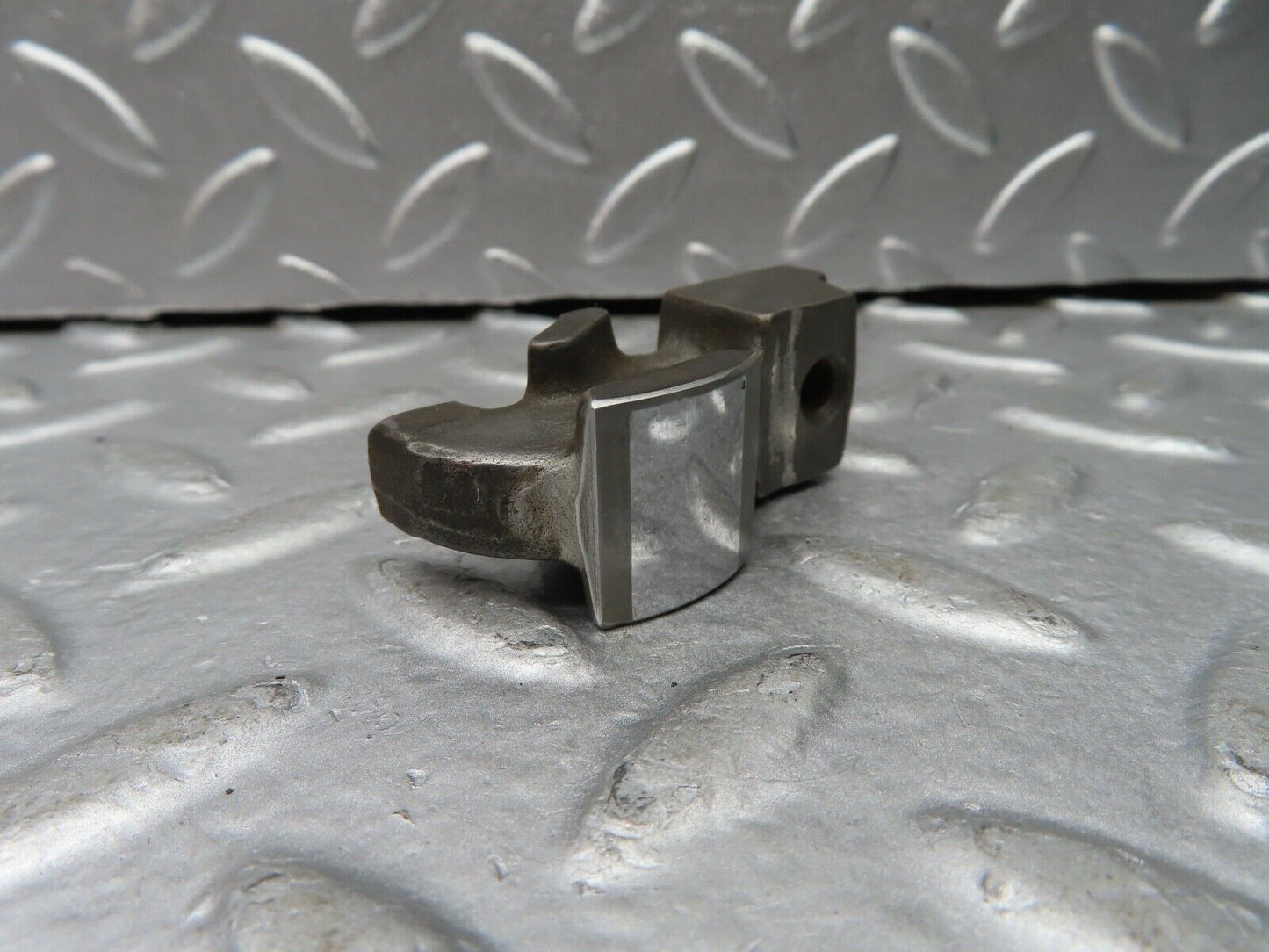 20718 Mercedes-Benz R107 450SL Valve Rocker Arm With Retaining Spring