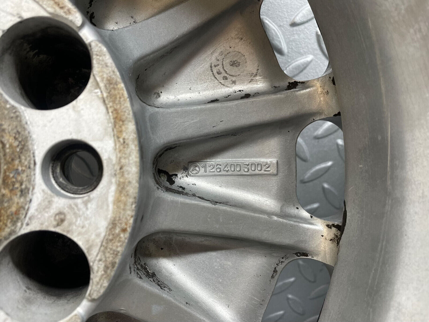 35879 Mercedes-Benz Alloy Wheel Set 7Jx15 H2 ET25 1264003002