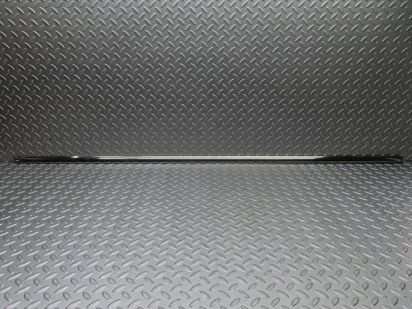 20544 Mercedes-Benz R107 450SL Right Skirt Chrome Trim Strip