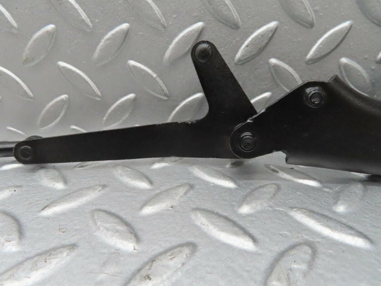 13160 Mercedes-Benz W111 220S Throttle Linkage
