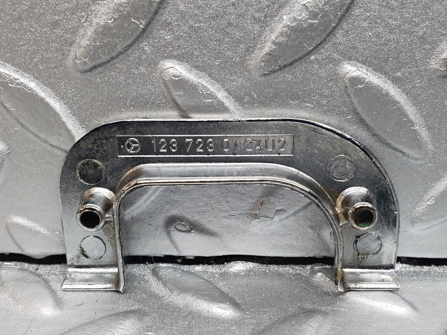 40898 Mercedes-Benz W126 300SE Interior Chrome Door Latch Trim Left 1237230124