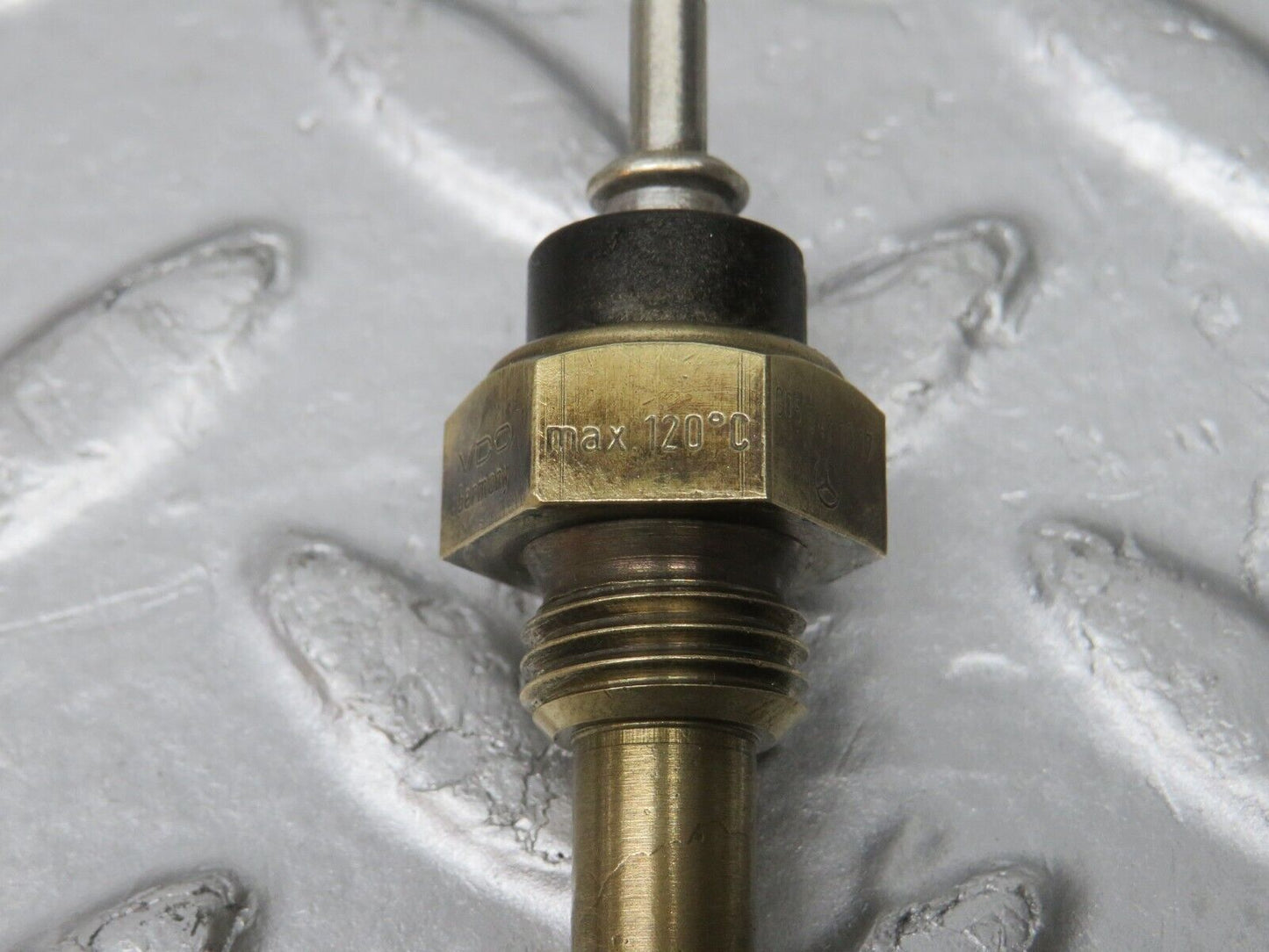 32676 Mercedes-Benz S124 300TE Wagon Coolant Temperature Sensor VDO 0055421017