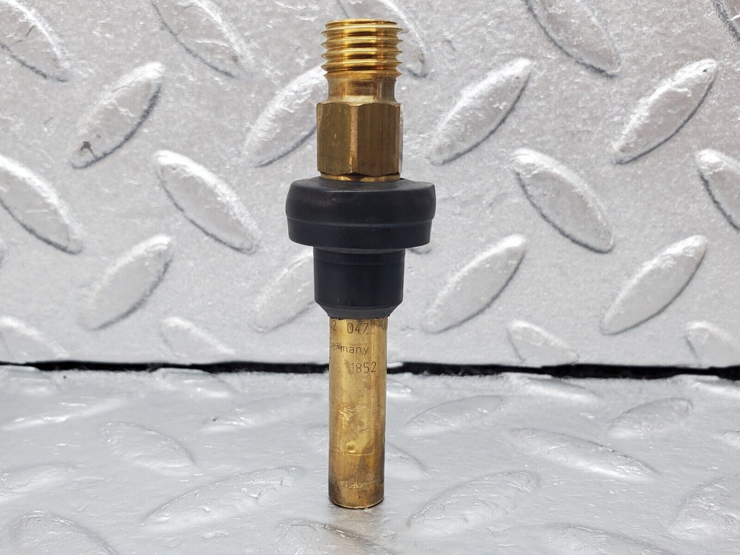 45340 Mercedes-Benz 280E M110.983 Fuel Injector Bosch 0437502047