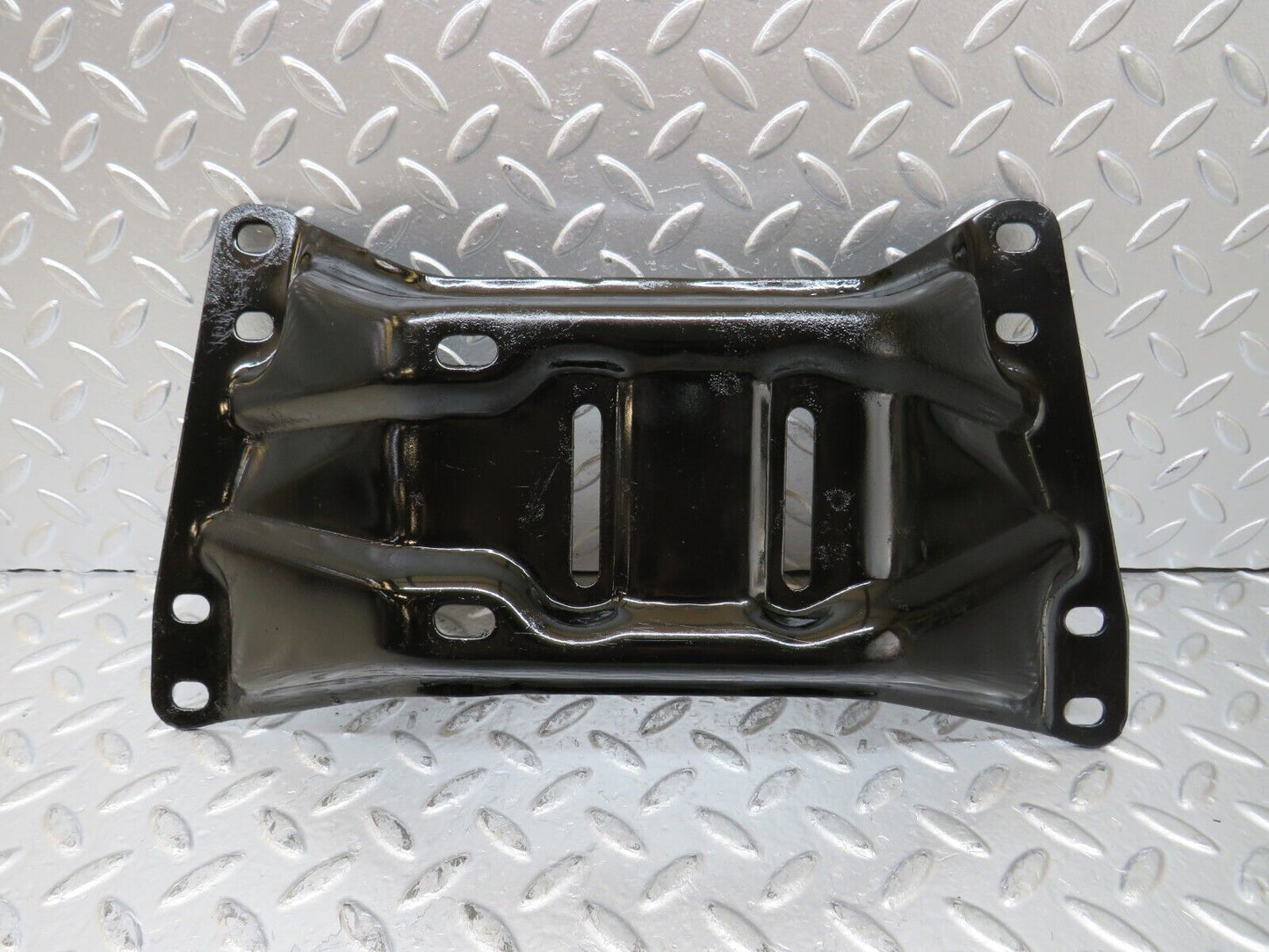 26124 Mercedes-Benz W116 450SE Gearbox Mount Bracket