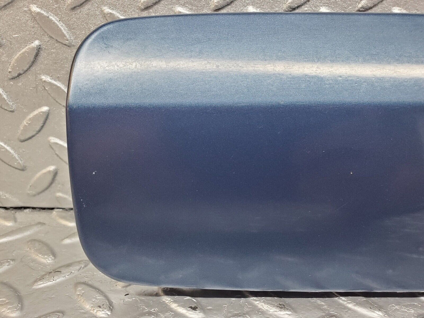 44631 Mercedes-Benz W124 220E Fuel Tank Flap Cap 1245846939