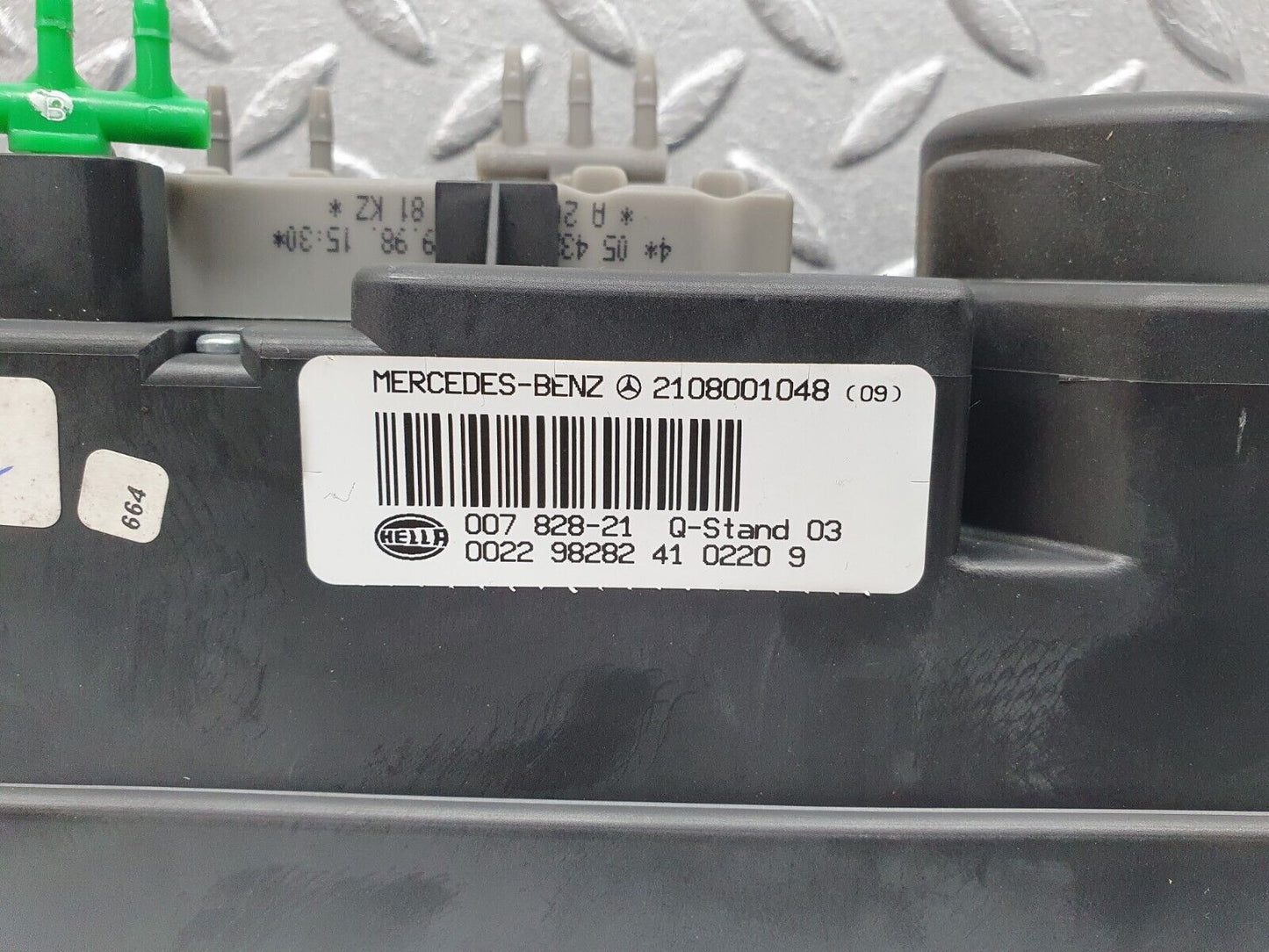 41959 Mercedes-Benz W202 C200 Central Locking Vacuum Pump Hella 2108001048