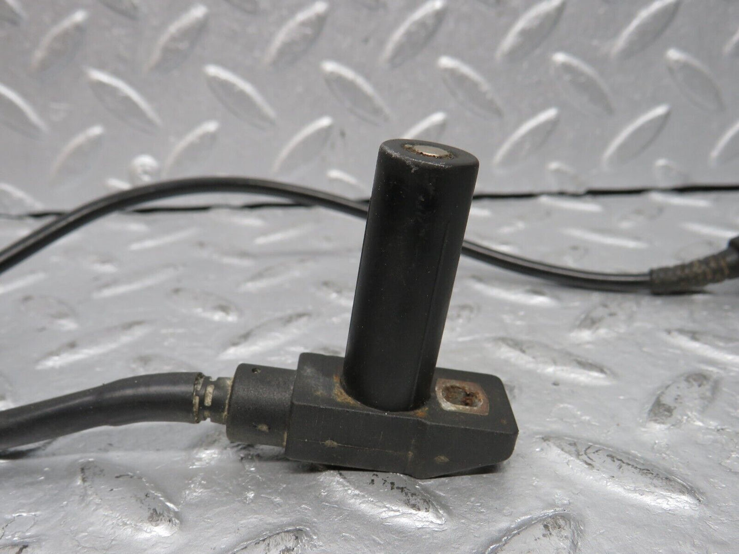 38659 Mercedes-Benz R129 280SL Coupe Crankshaft Position Sensor 0155452828 003153012