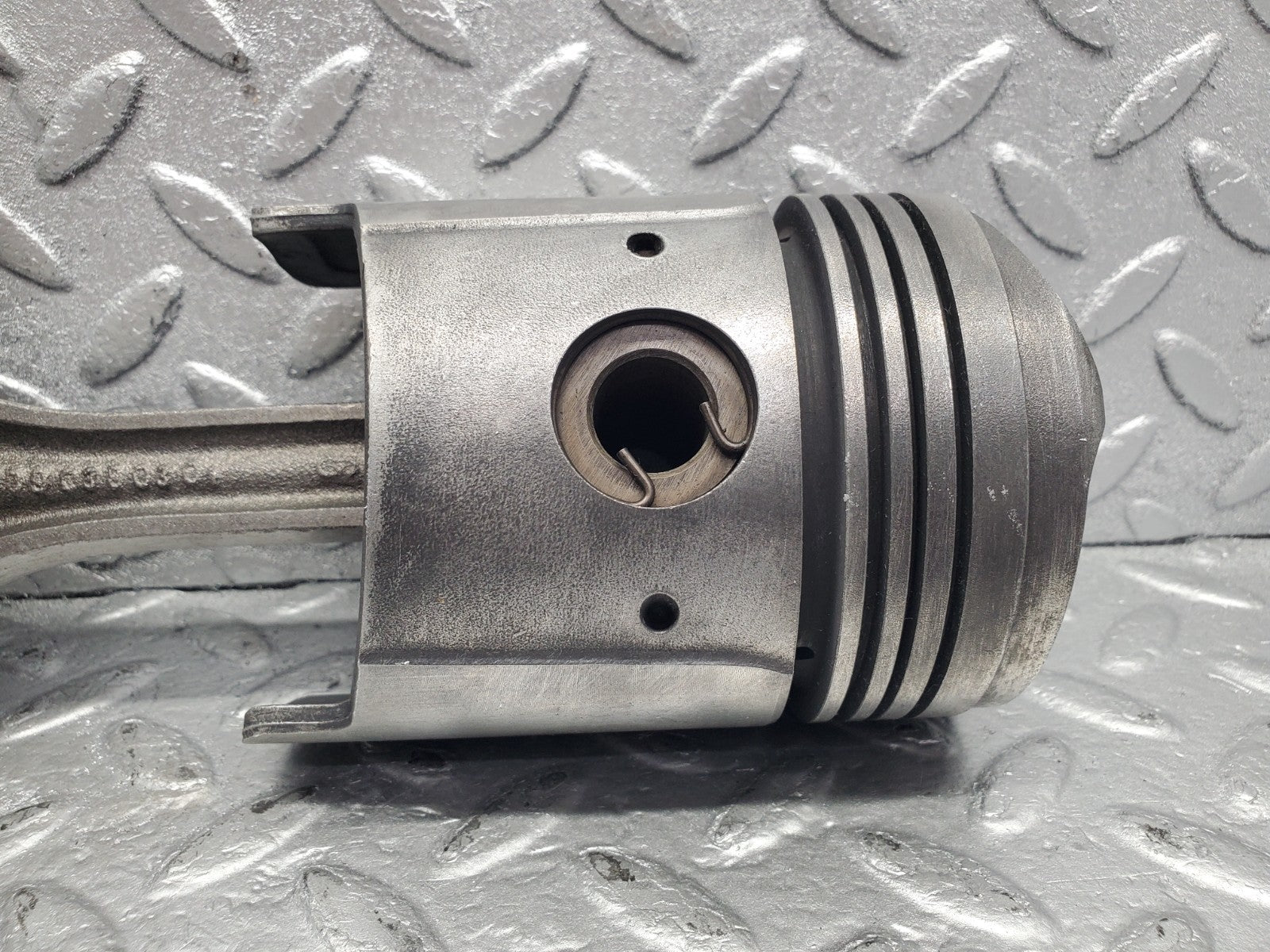 W112 piston and connecting rod used OEM