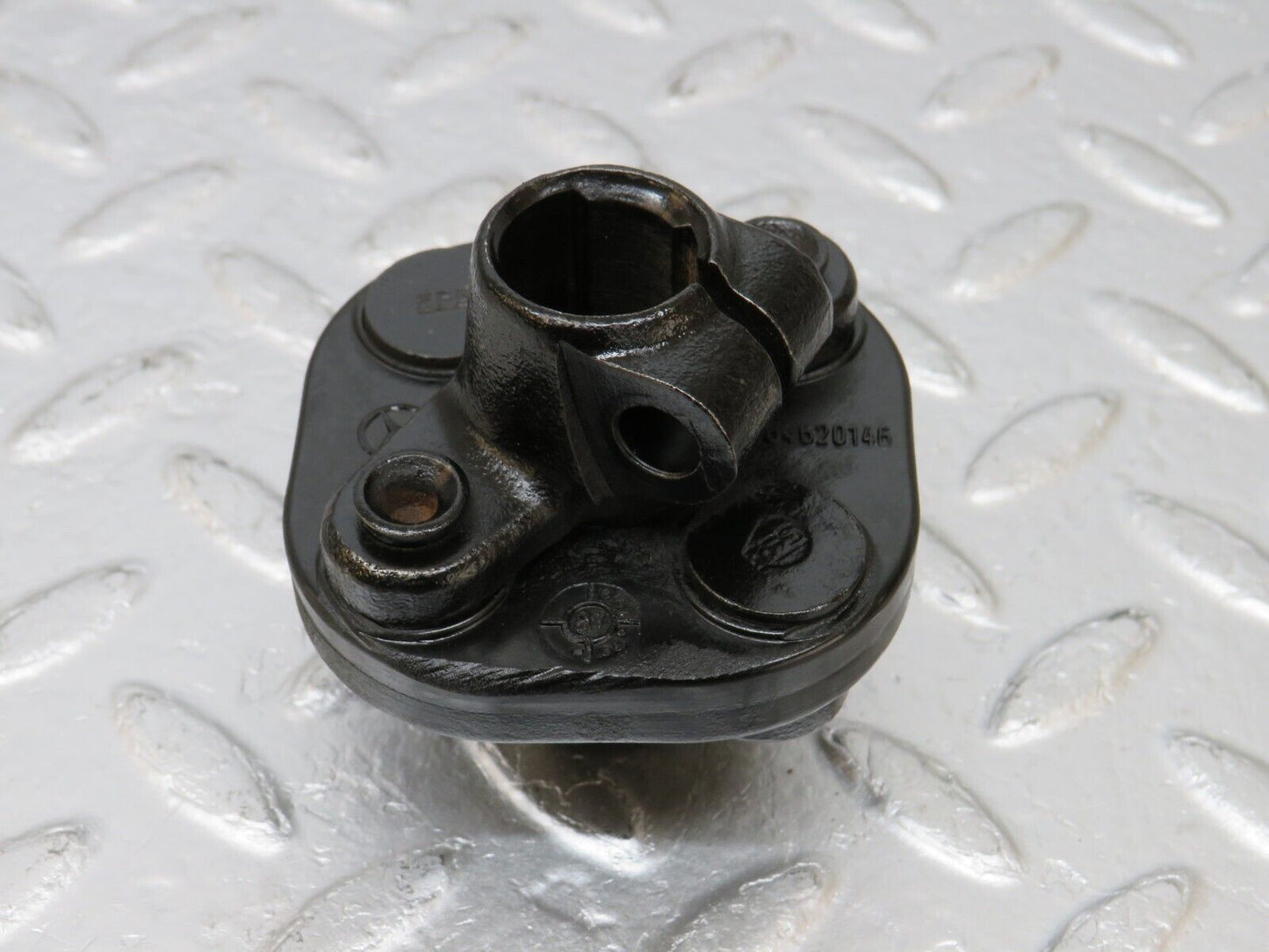 34136 Mercedes-Benz W124 230E Steering Column Lower Shaft Connector 1264620146