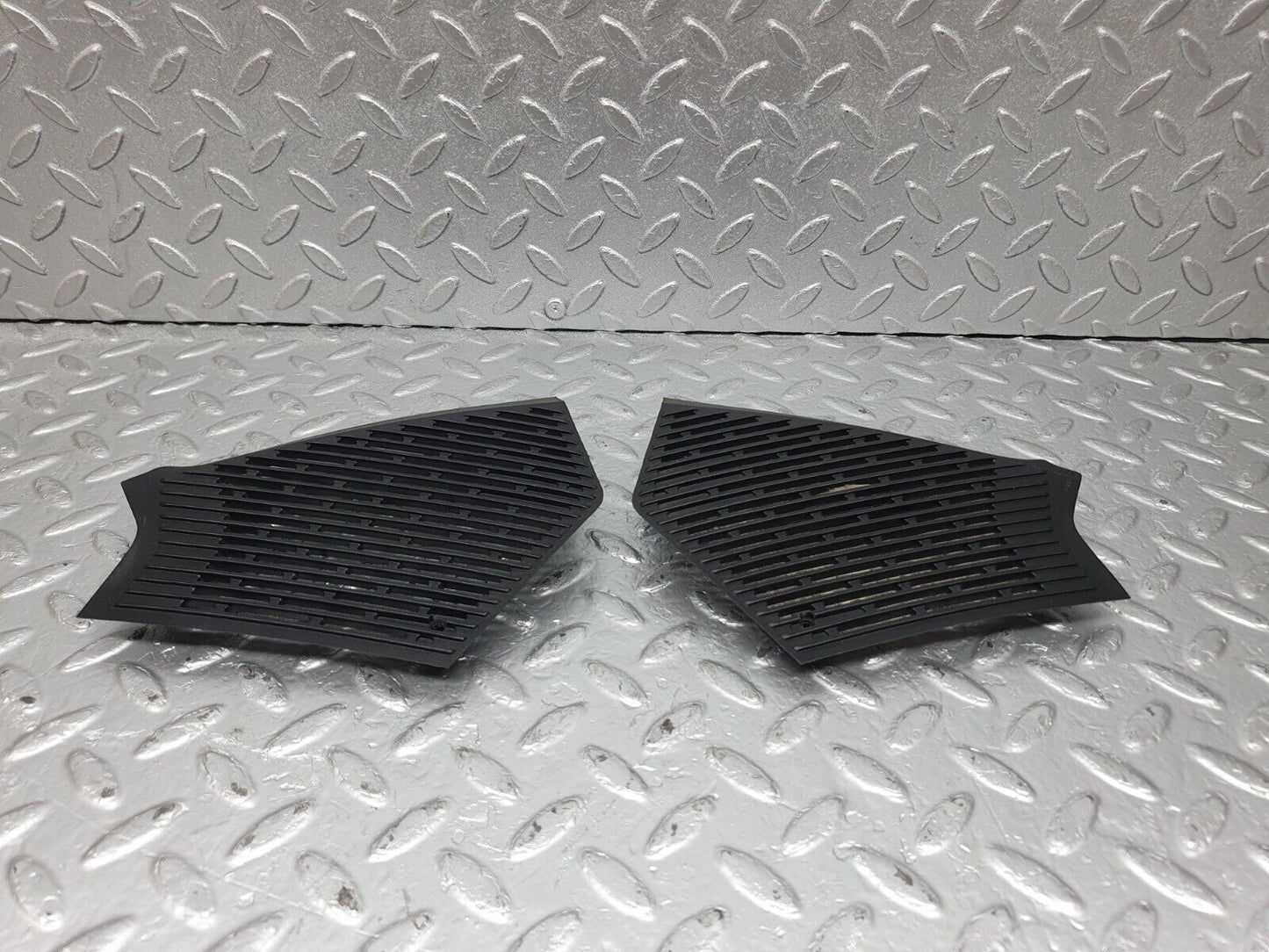 43910 Mercedes-Benz C123 230CE Coupe Dashboard Speaker Covers 1236802707 1236802807