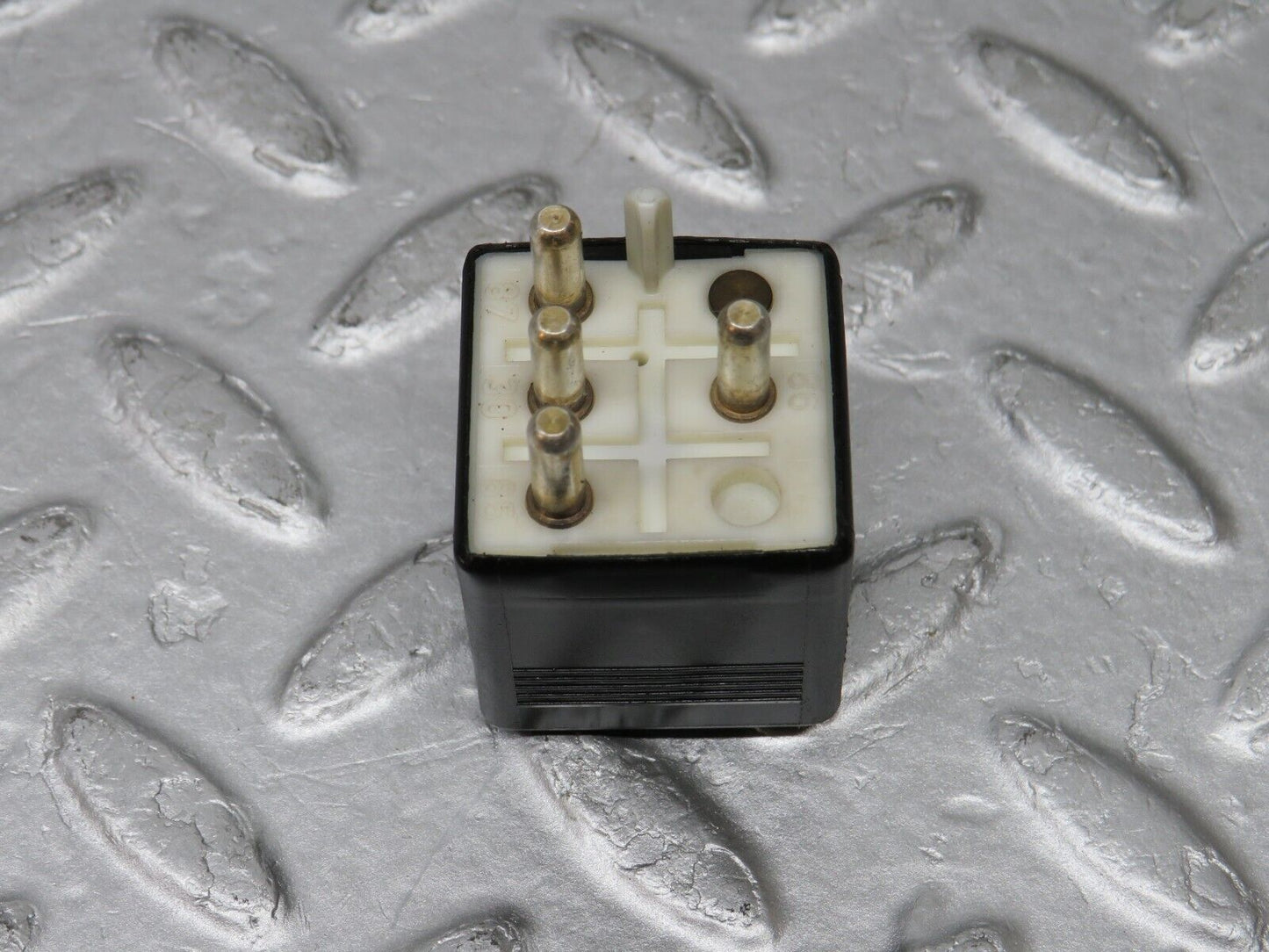 36088 Mercedes-Benz W126 420SE Fan Relay 0015426819