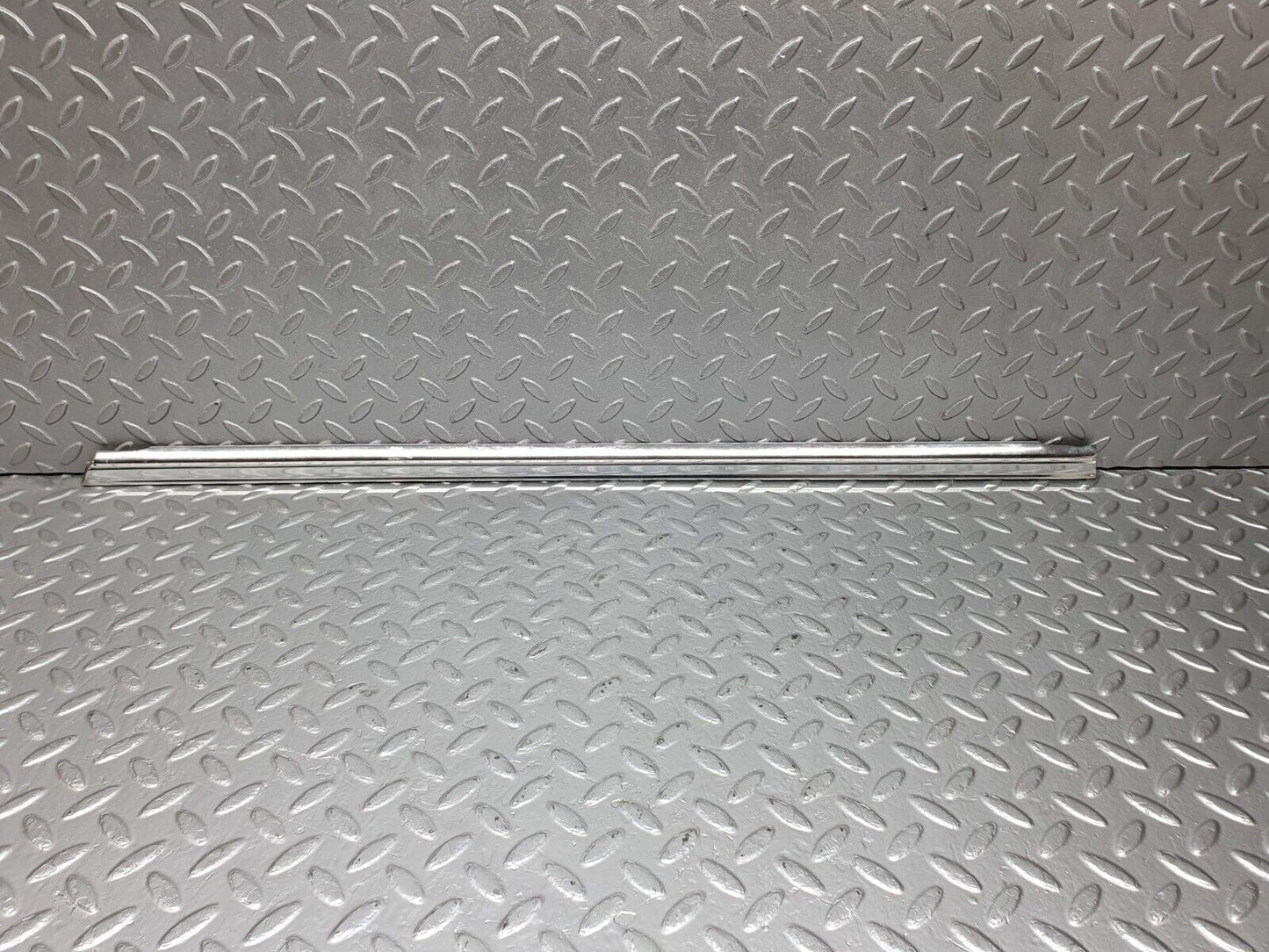 43463 Mercedes-Benz W108 280SE Front Left Door Window Chrome Trim