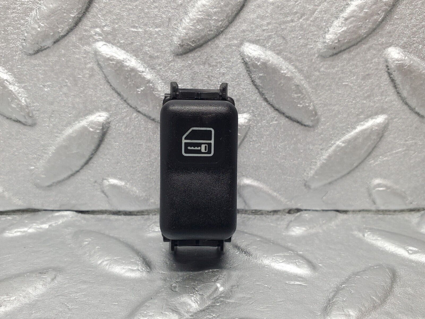 46925 Mercedes-Benz R129 320SL Coupe Central Locking Switch 1248215051
