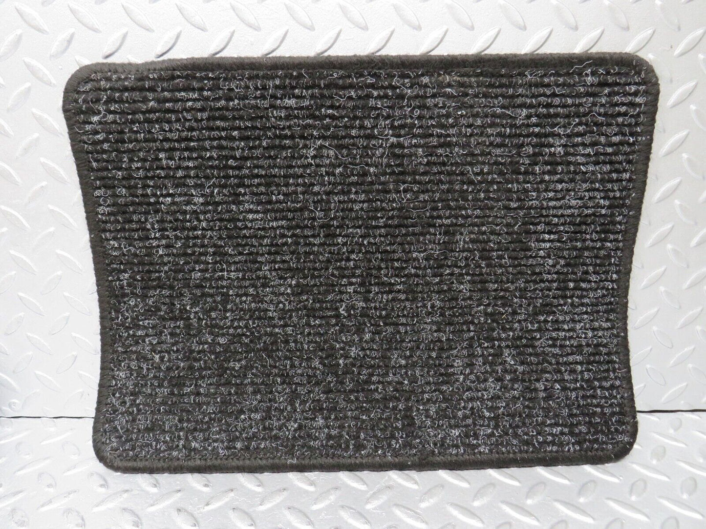 39047 Mercedes-Benz W201 190E 2.6L Rear Floor Mat 2x