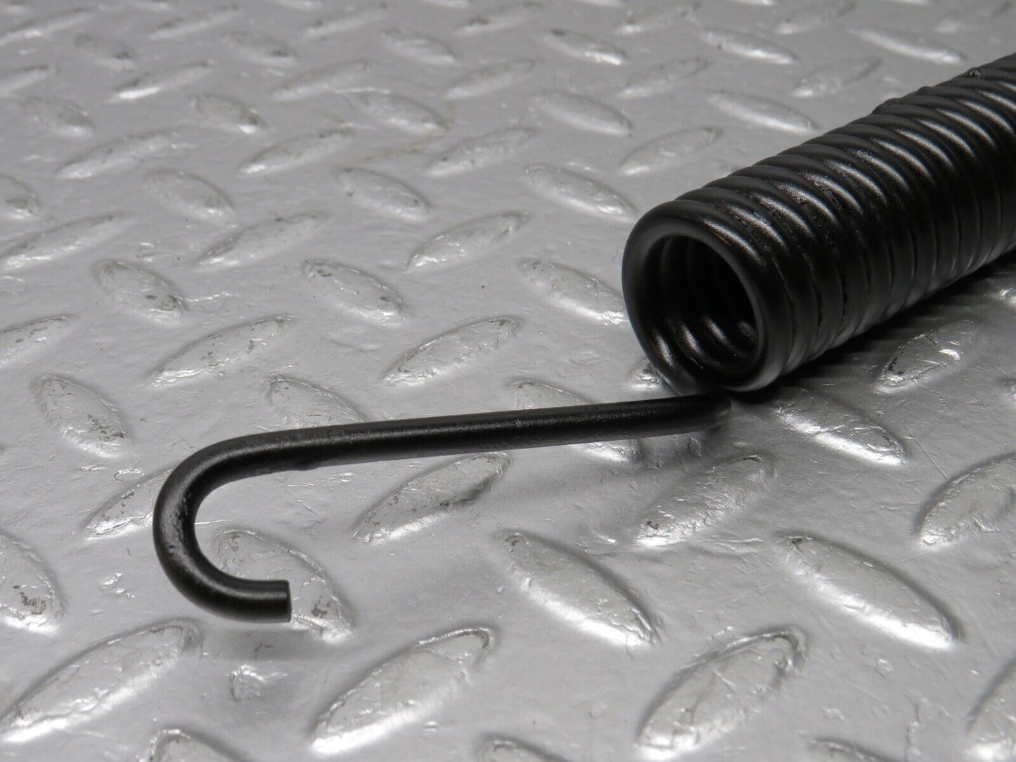 40546 Mercedes-Benz W123 300D Bonnet Hinge Spring
