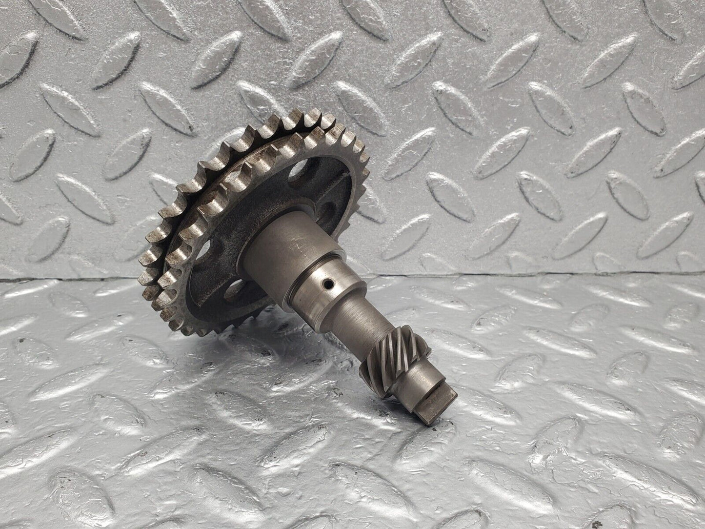 46275 Mercedes-Benz W126 420SE Camshaft Intermediate Timing Gear 1161570414