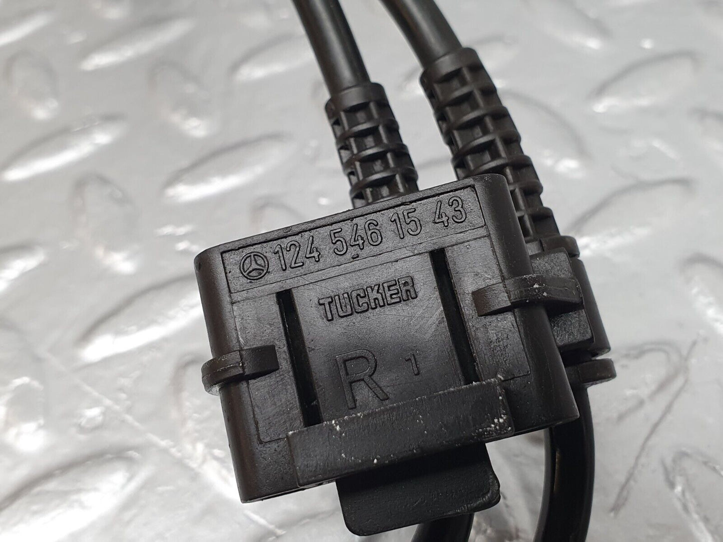 42117 Mercedes-Benz W202 C200 ABS Sensor Speed Sensor Right Side 2025402417
