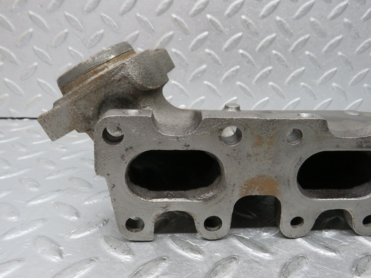 38159 Mercedes-Benz A124 320E Cabriolet Exhaust Manifold 4-6 1041423601