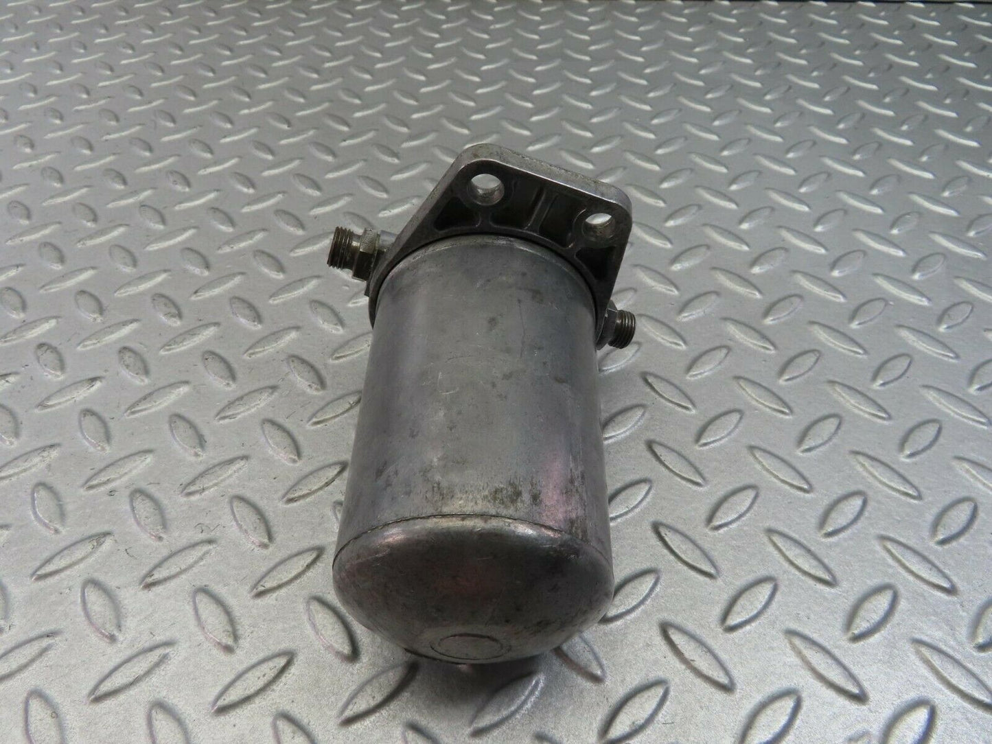 8250 Mercedes-Benz W108 Fuel Filter Housing Bosch 0450108003