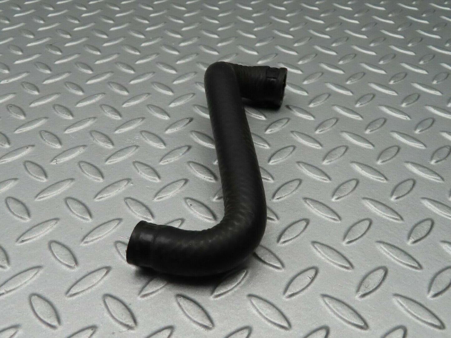 5178 Mercedes-Benz R107 350SL Water Hose Pipe
