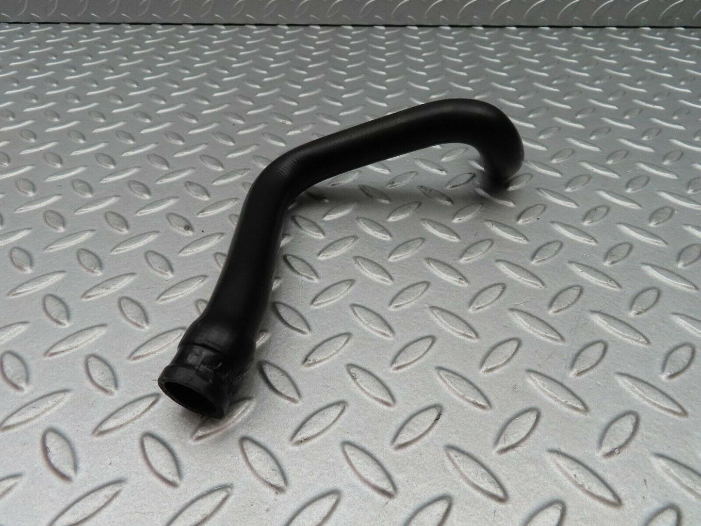 5477 Mercedes-Benz W124 230E Water Hose Pipe 1248329094