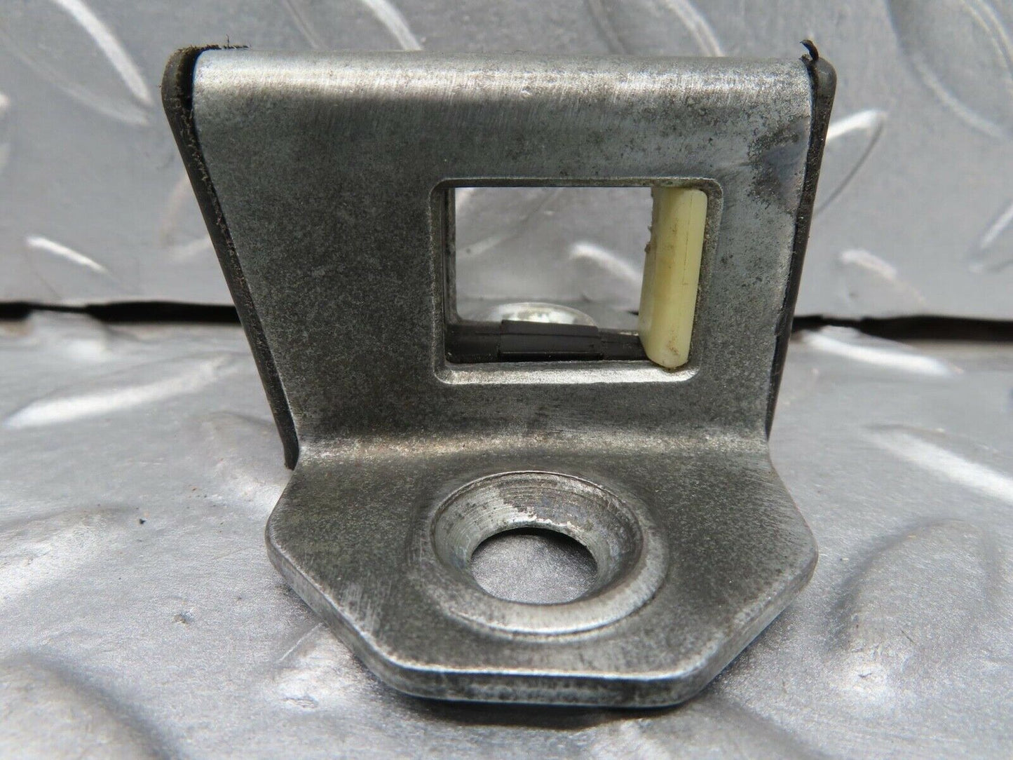 16454 Mercedes-Benz W124 260E Door Lock Latch