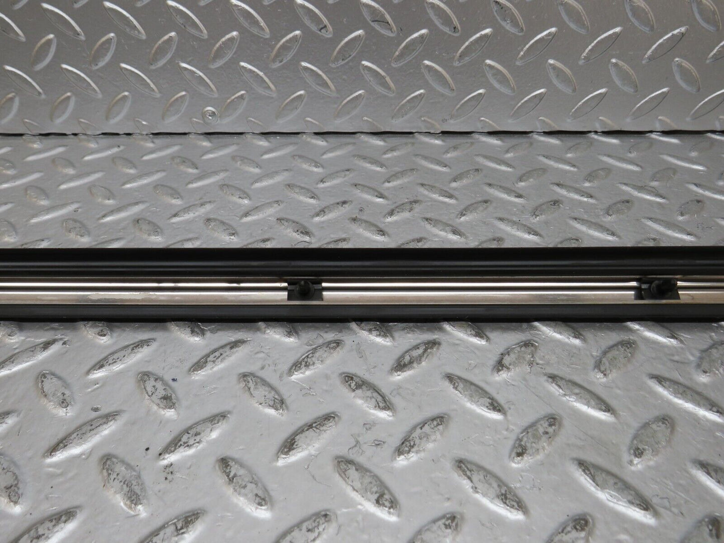 26294 Mercedes-Benz W116 450SE Front Right Door Moulding Trim