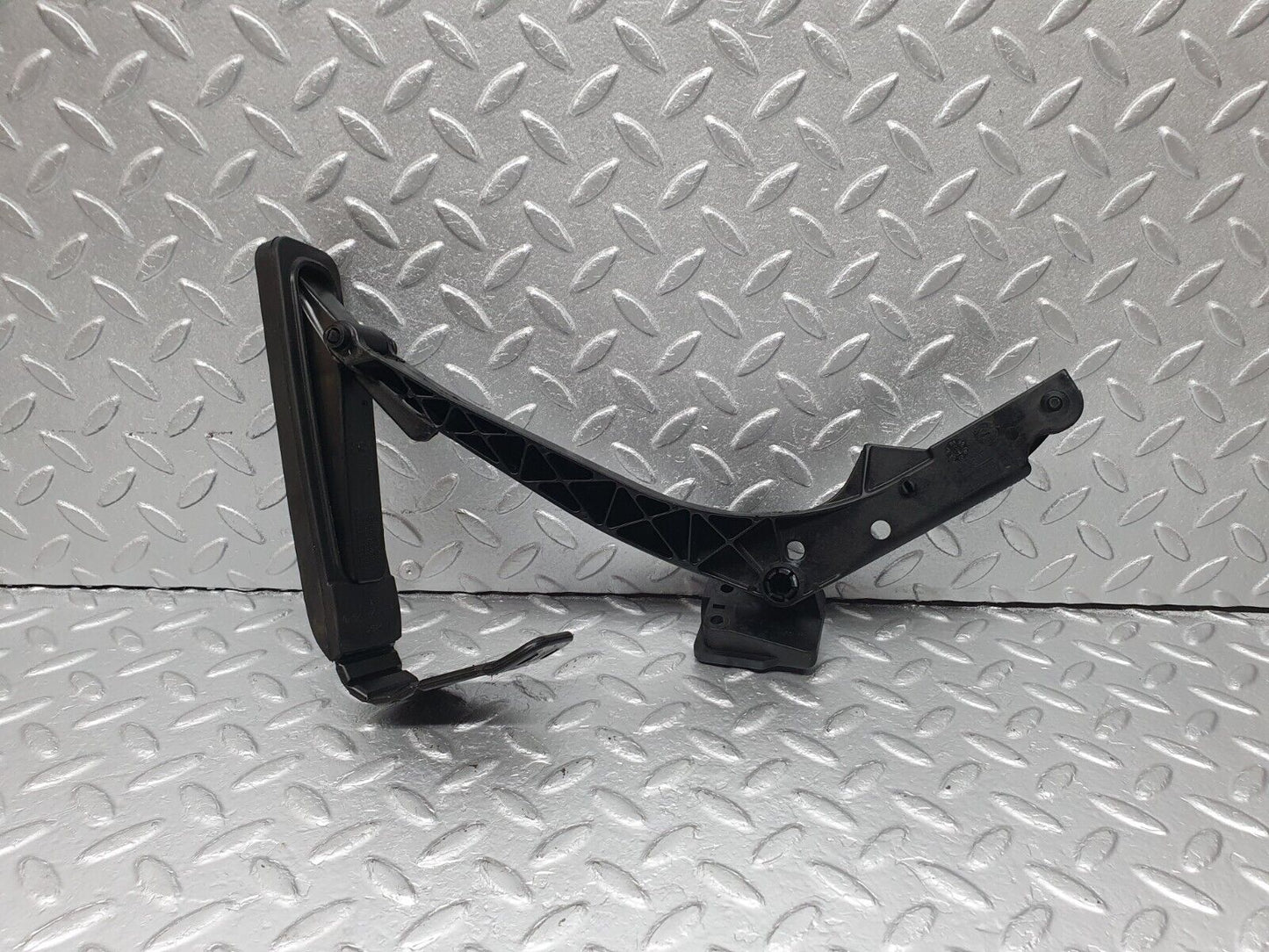 41787 Mercedes-Benz W202 C200 Accelerator Pedal With Linkage 1243011320 220301001 1293010382