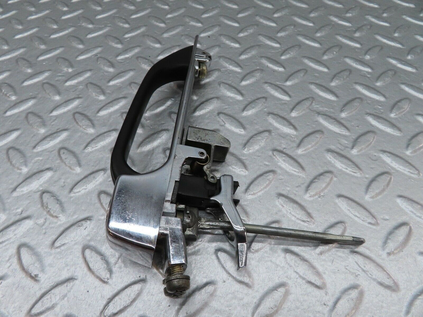 17948 Mercedes-Benz W123 200 Front Right Exterior Door Handle 1237600259
